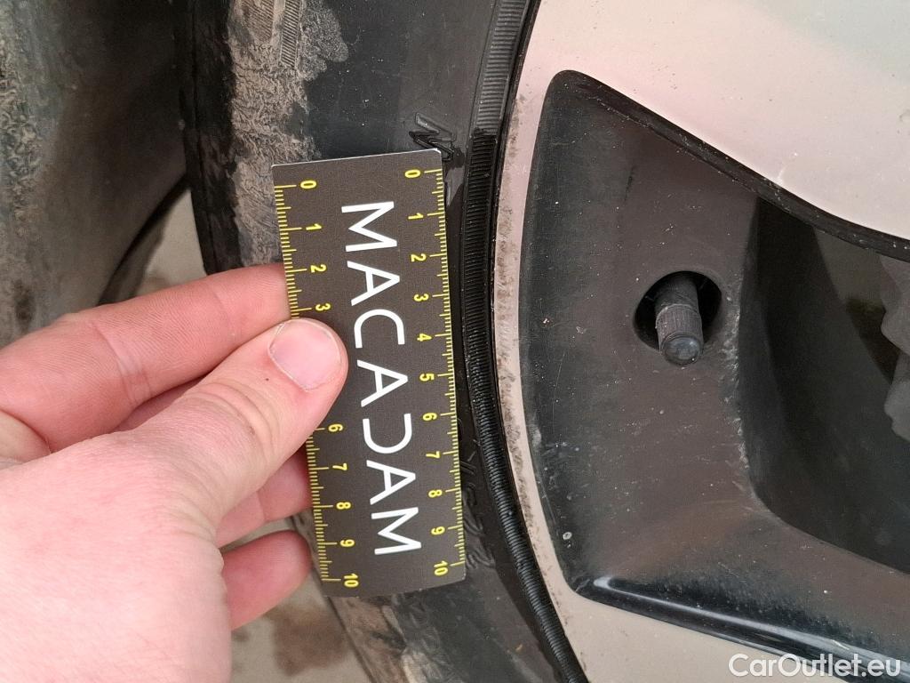  Opel   Grandland X Grandland X Elegance Business 1.5 130CV BVA8 E6d #4