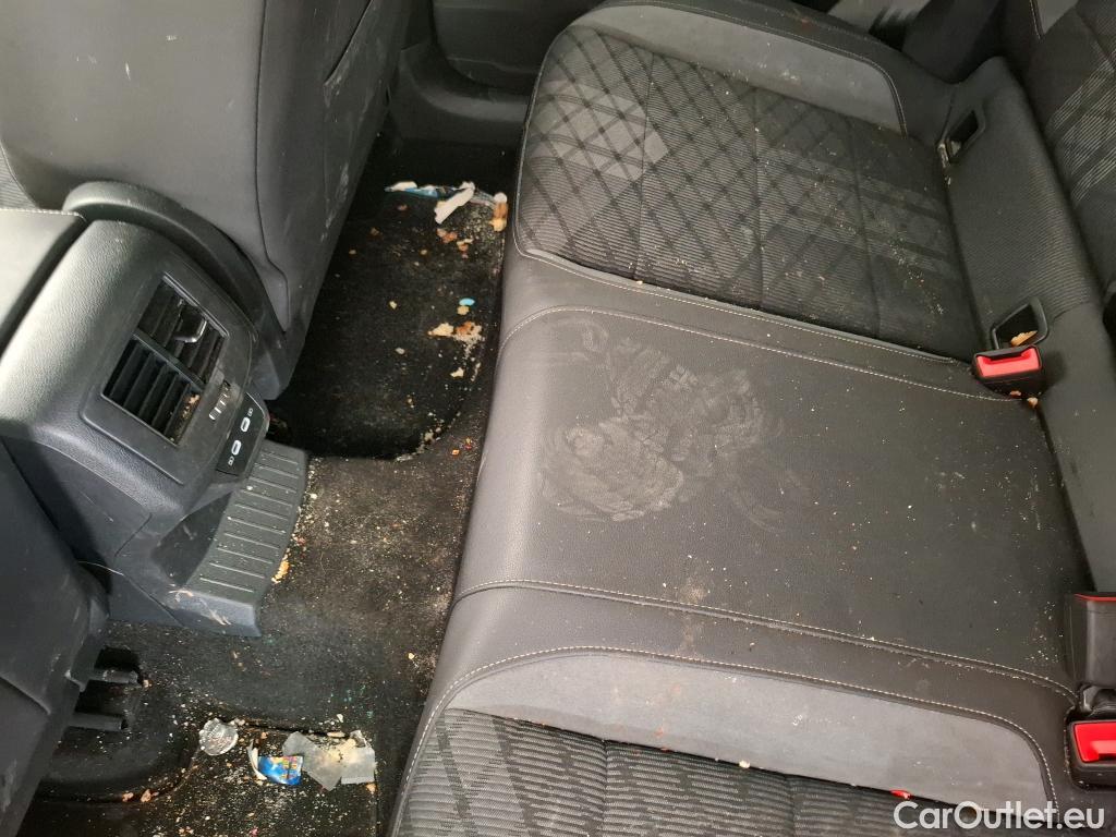  Volkswagen  T-ROC  R-Line 1.5 TSI 150CV BVA7 E6d #43