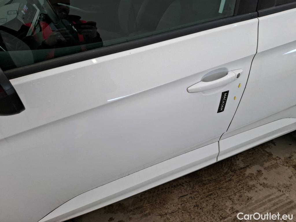  Opel   Grandland X Grandland X Elegance Business 1.5 130CV BVA8 E6d #10