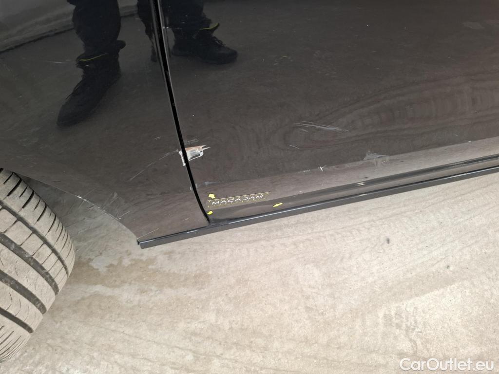  Mercedes  CLA-Klasse MERCEDES-BENZ CLA Coupe / 2019 / 4P / Coupé CLA 200 d Business Line BA8 #5