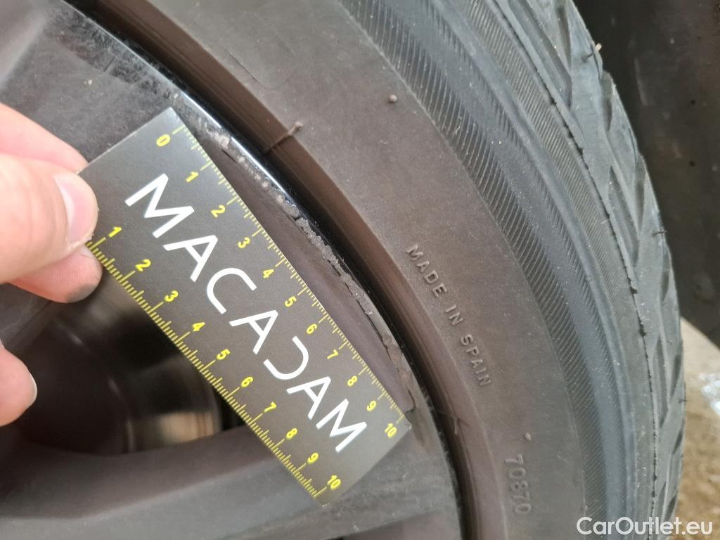  Volkswagen  T-ROC  R-Line 1.5 TSI 150CV BVA7 E6d #38