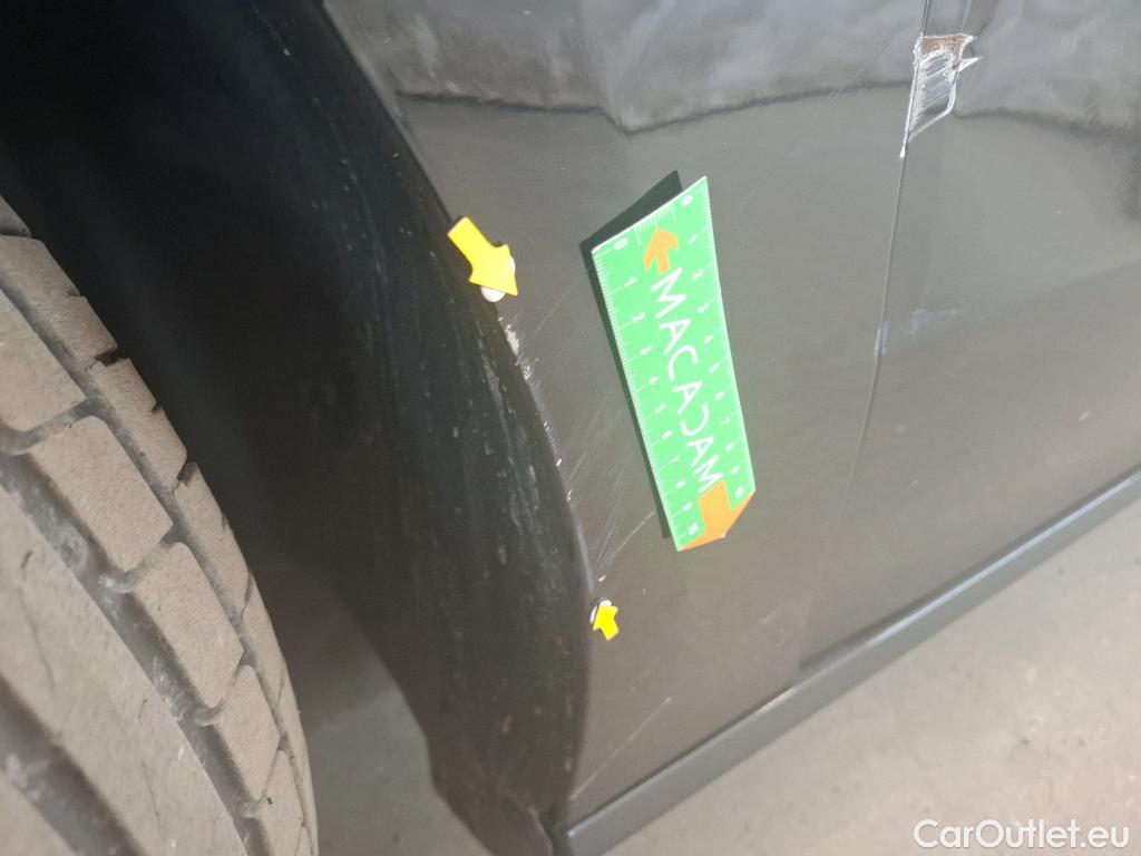  Mercedes  CLA-Klasse MERCEDES-BENZ CLA Coupe / 2019 / 4P / Coupé CLA 200 d Business Line BA8 #10