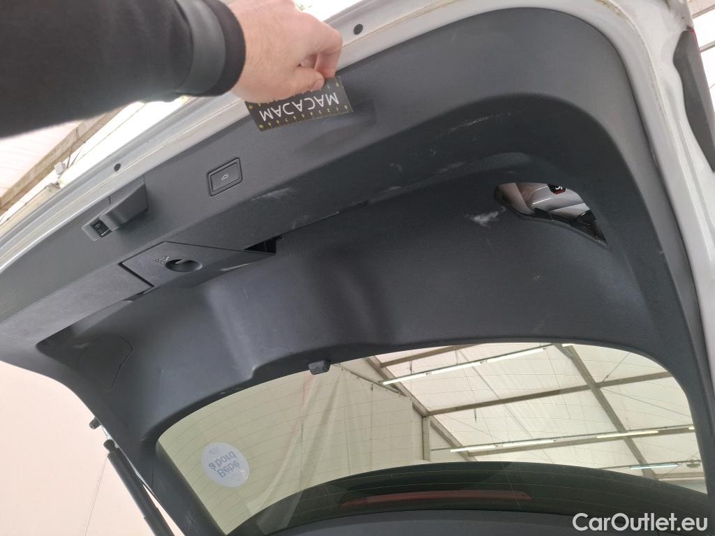  Volkswagen  T-ROC  R-Line 1.5 TSI 150CV BVA7 E6d #23