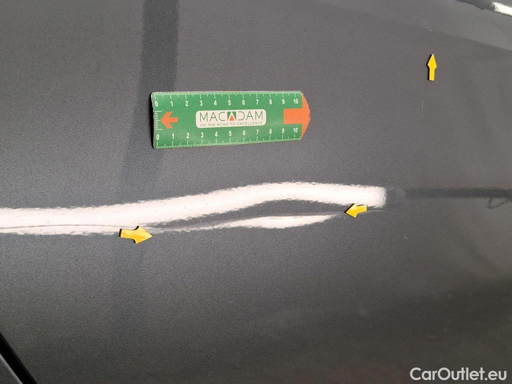  Bmw  Serie 2 BMW Série 2 Gran Coupé / 2019 / 4P / Berline 218D Business Design #2