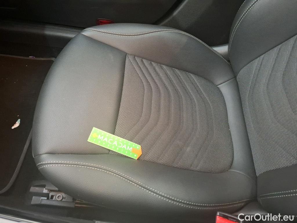  Mercedes  CLA-Klasse MERCEDES-BENZ CLA Coupe / 2019 / 4P / Coupé CLA 200 d Business Line BA8 #26