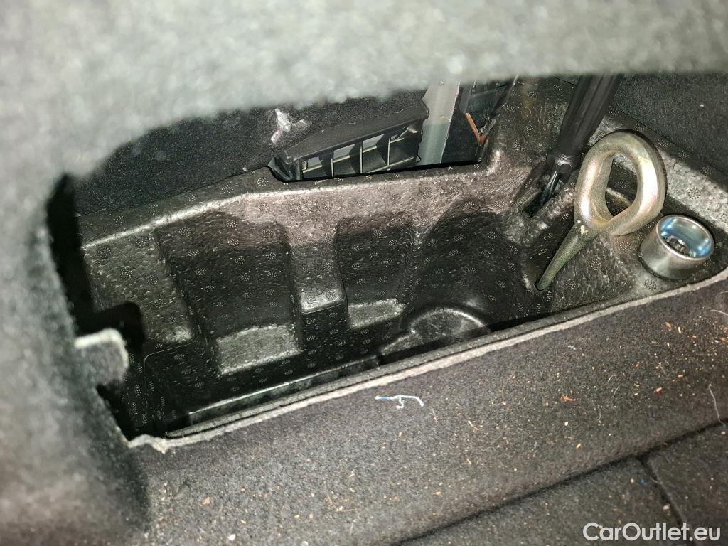  Bmw  Serie 2 BMW Série 2 Gran Coupé / 2019 / 4P / Berline 218D Business Design #28