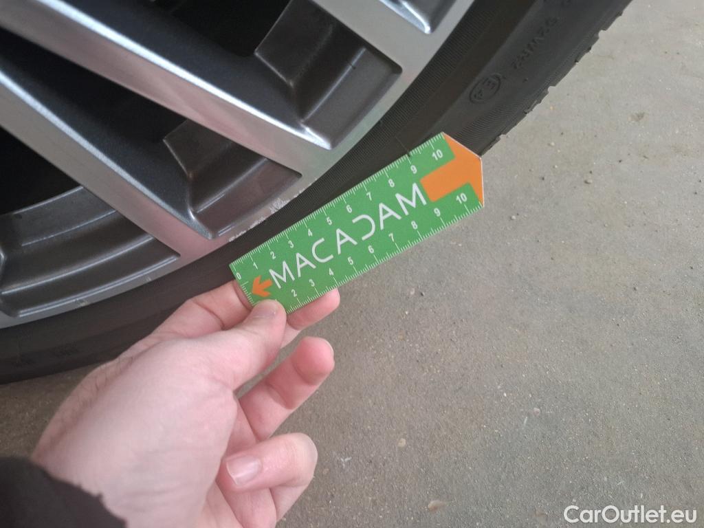  Mercedes  CLA-Klasse MERCEDES-BENZ CLA Coupe / 2019 / 4P / Coupé CLA 200 d Business Line BA8 #23