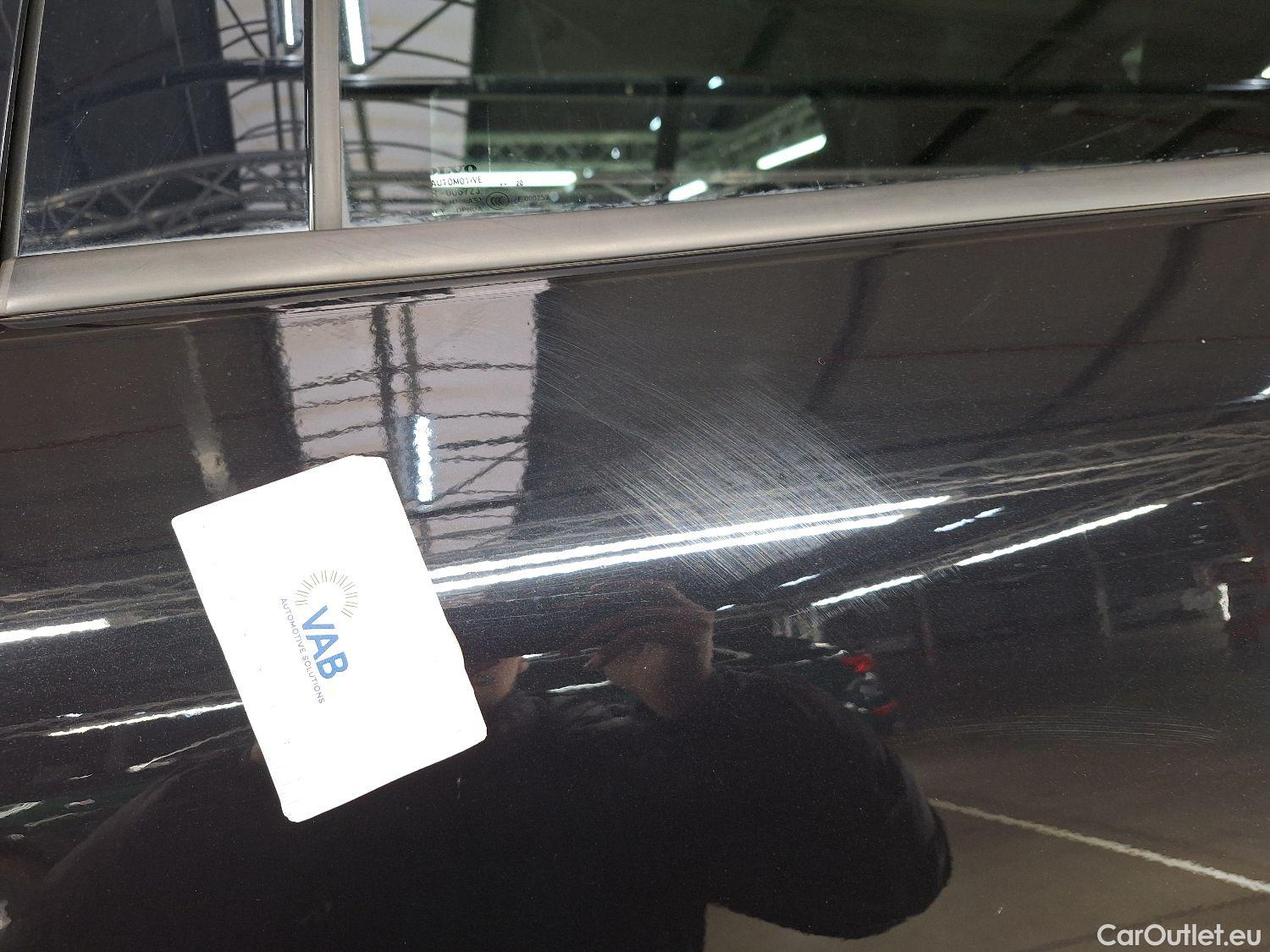  Volvo  XC 40 Volvo, XC40 '17, Volvo XC40 T3 Momentum Pro 5d #4