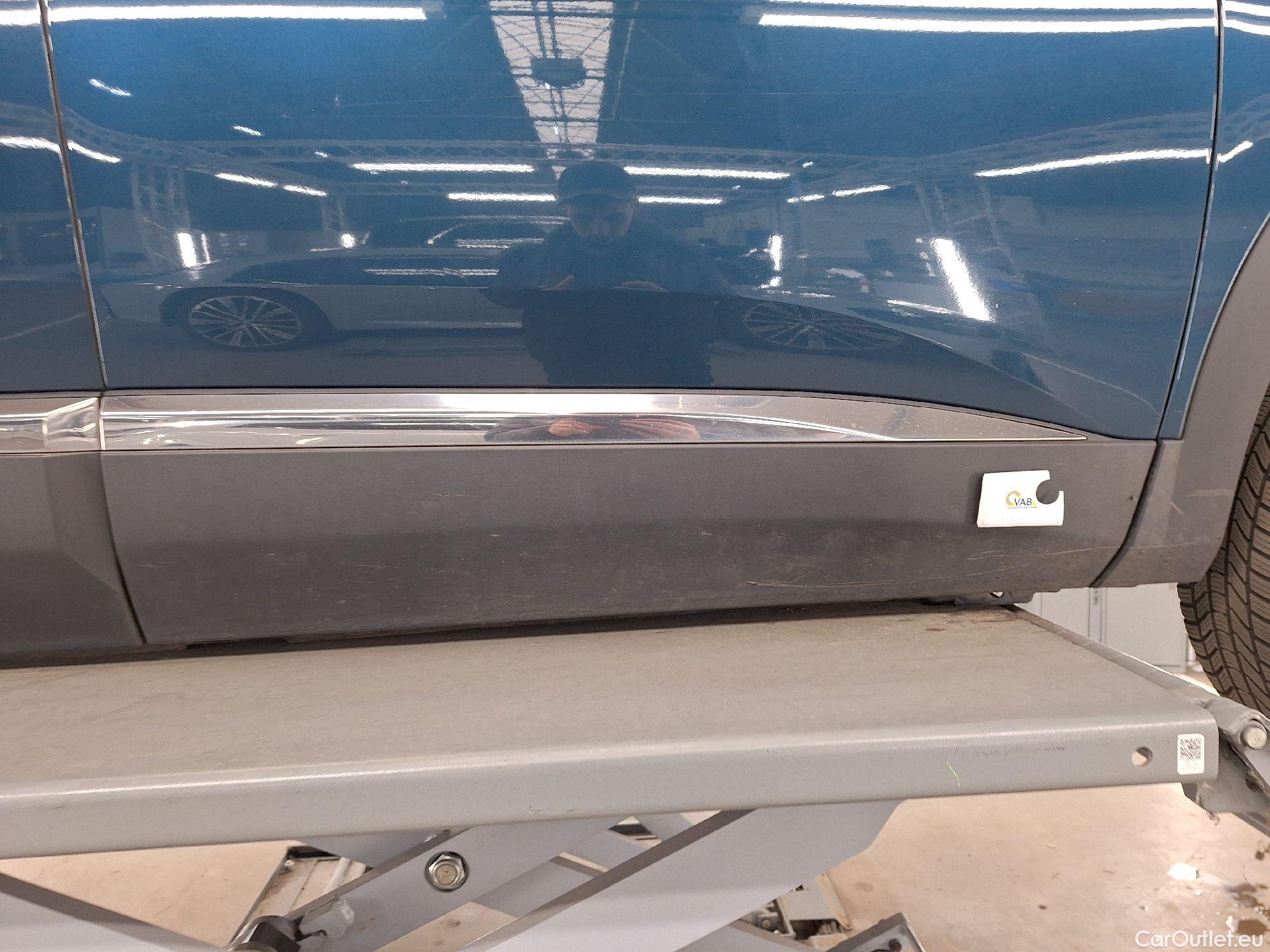  Peugeot  5008 Peugeot,  FL'20, Peugeot  1.5 BlueHDi 96kW S&S EAT8 Allure 5d #30