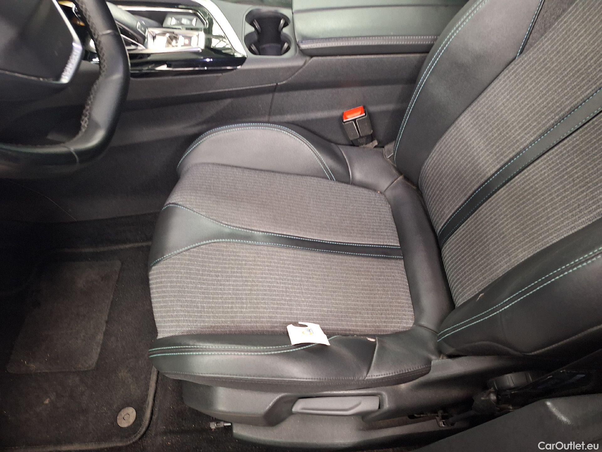  Peugeot  5008 Peugeot,  FL'20, Peugeot  1.5 BlueHDi 96kW S&S EAT8 Allure 5d #36