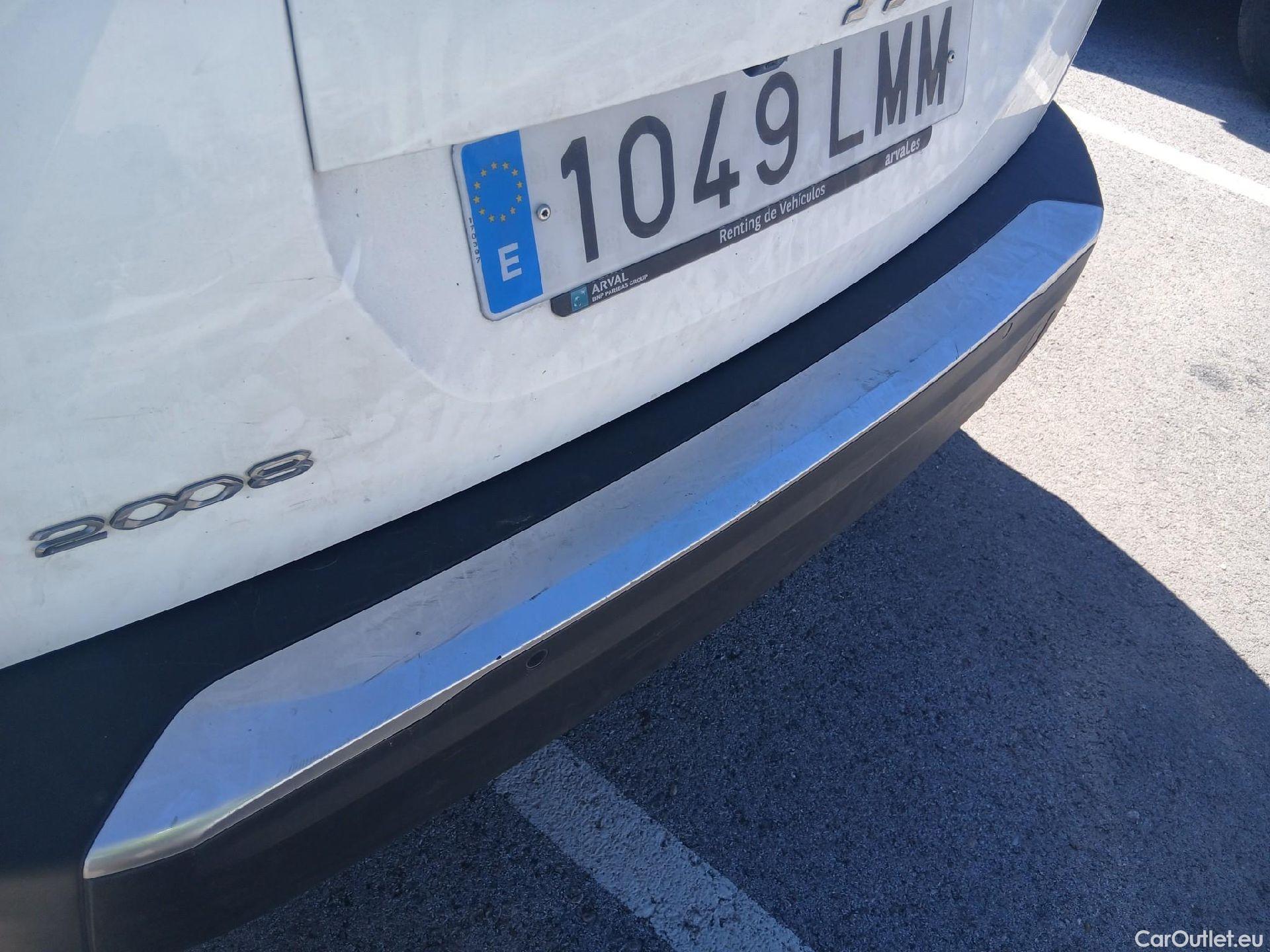  Peugeot  2008 PEUGEOT  / 2019 / 5P / todoterreno Active Pack BlueHDI 81kW (110CV) #21