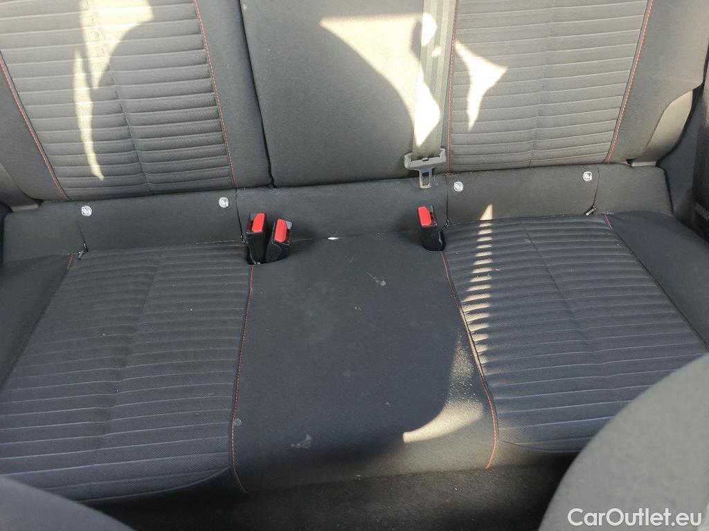  Peugeot  208 PEUGEOT  / 2019 / 5P / berlina con portón BlueHDi 73kW (100CV) Active Pack #57