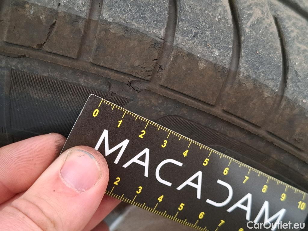  Volkswagen  Golf  VOLKSWAGEN / 2020 / 5P / Berline 1.0 eTSI OPF 110 DSG7 Life Business #15