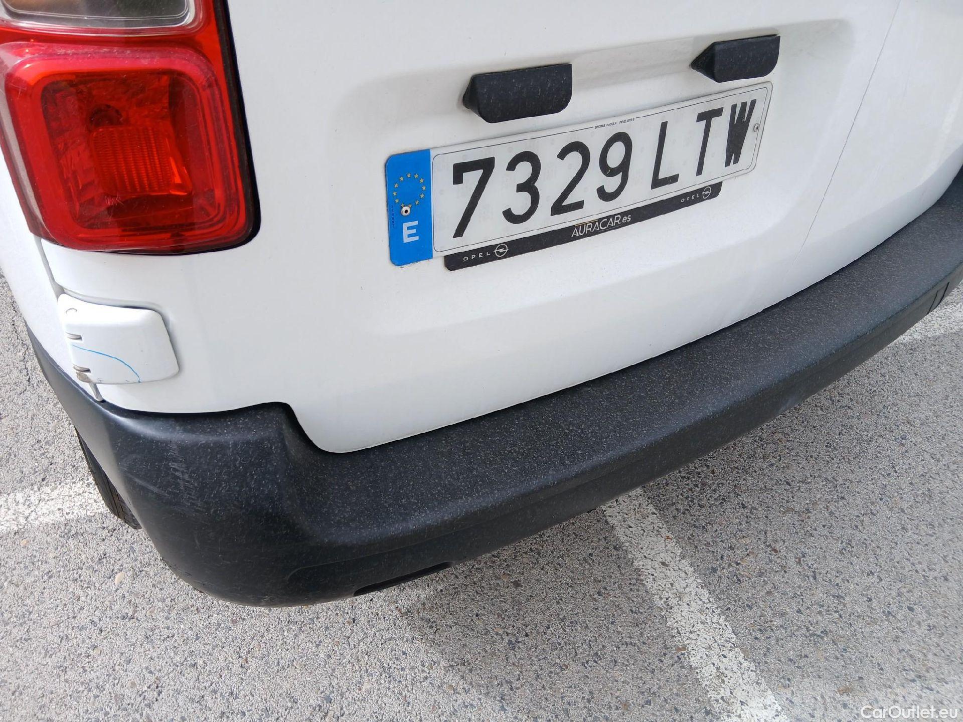  Opel  Vivaro OPEL  / 2019 / 4P / furgón 1.5 Diésel 74kW(100CV)M Std Exp #23