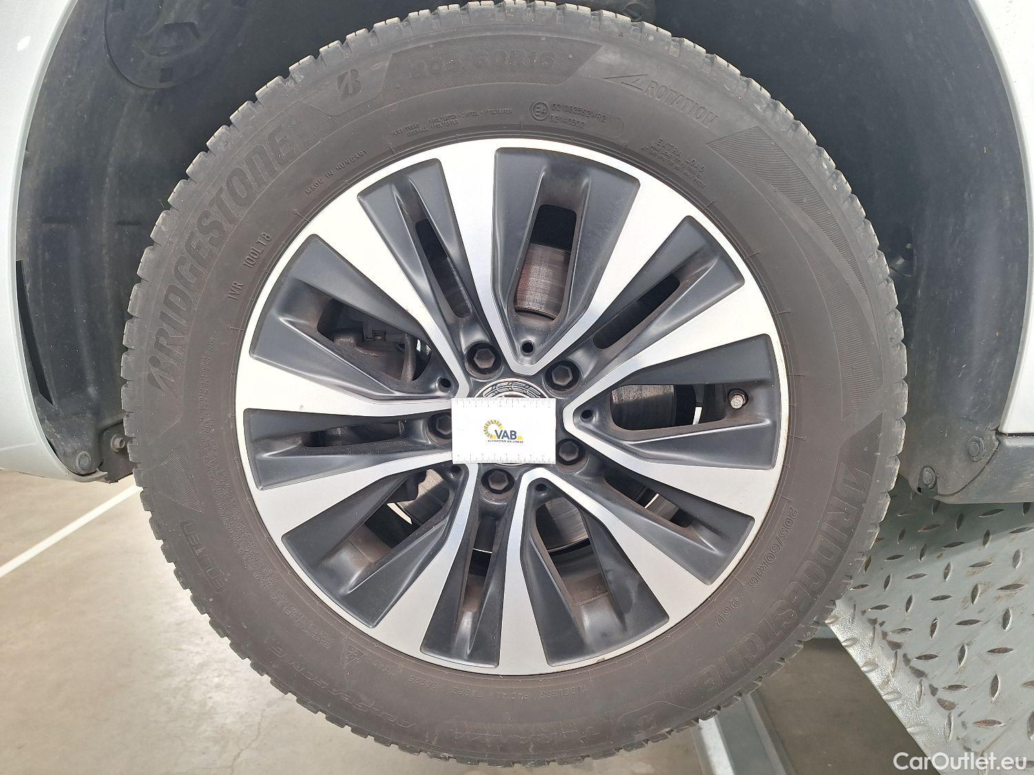  Mercedes  A-Klasse Mercedes, A-Class Berline '18, Mercedes-Benz  Limousine A 180d Business S #74