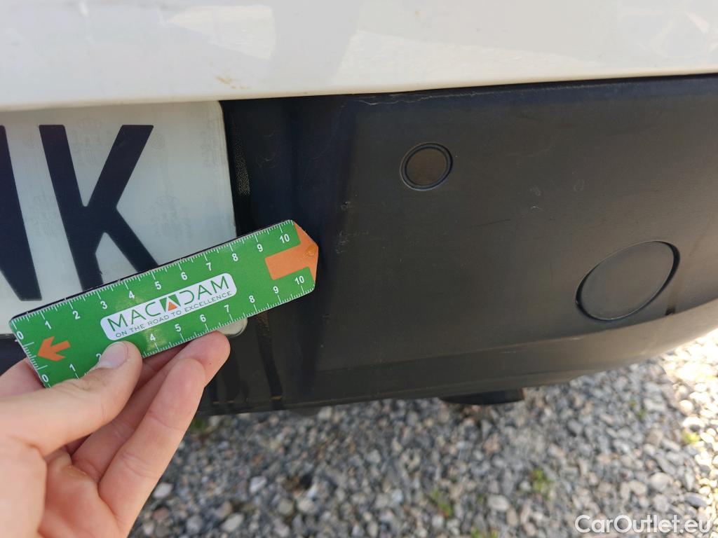  Peugeot  208 PEUGEOT  / 2019 / 5P / berlina con portón BlueHDi 73kW (100CV) Active Pack #35