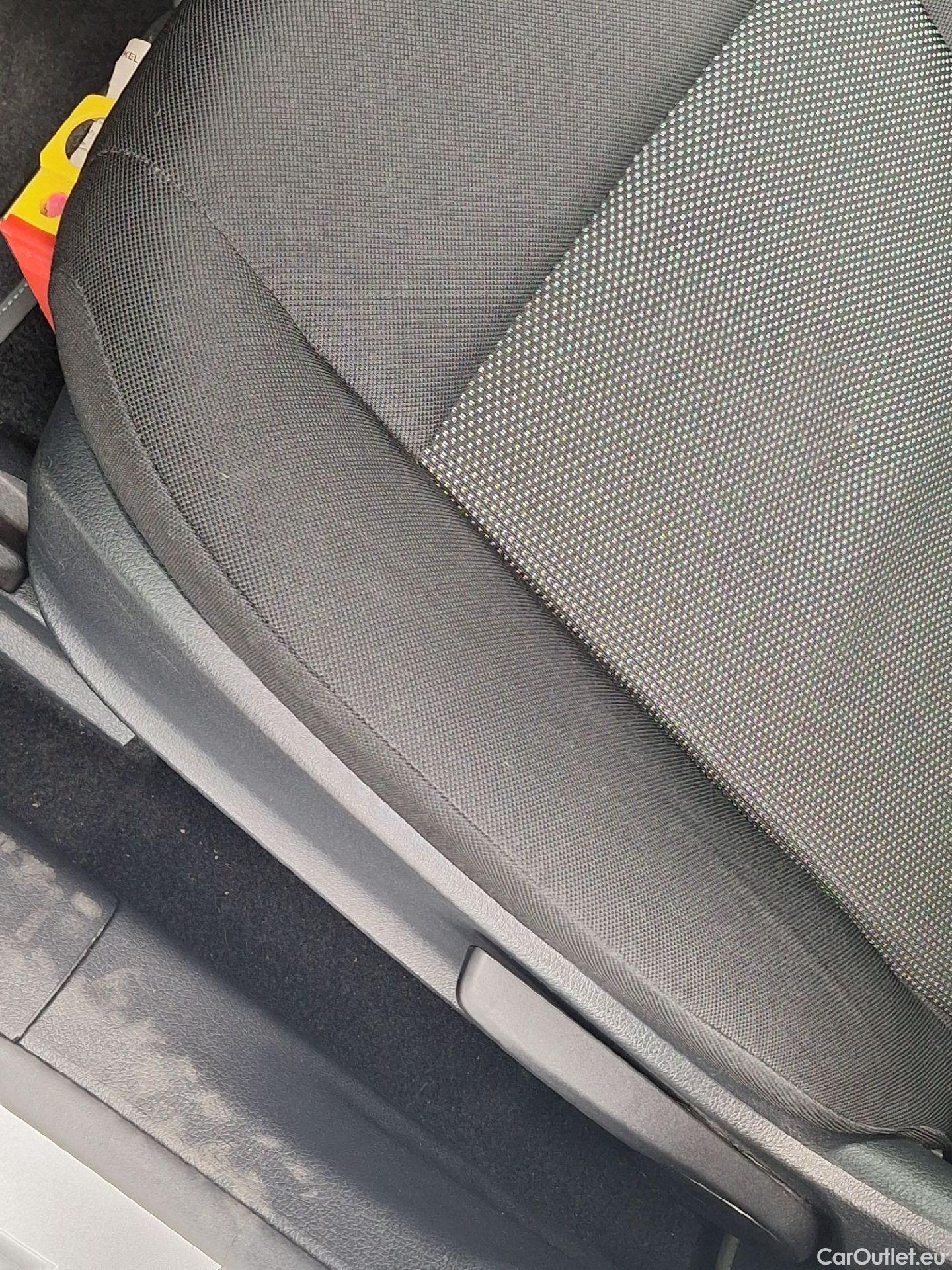  Mercedes  A-Klasse Mercedes, A-Class Berline '18, Mercedes-Benz  Limousine A 180d Business S #20