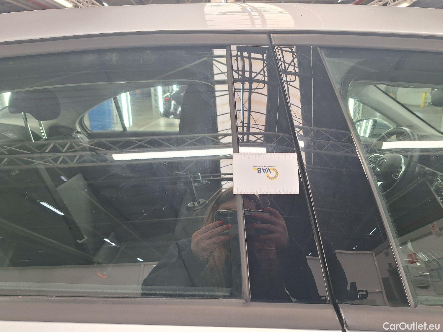  Mercedes  A-Klasse Mercedes, A-Class Berline '18, Mercedes-Benz  Limousine A 180d Business S #5