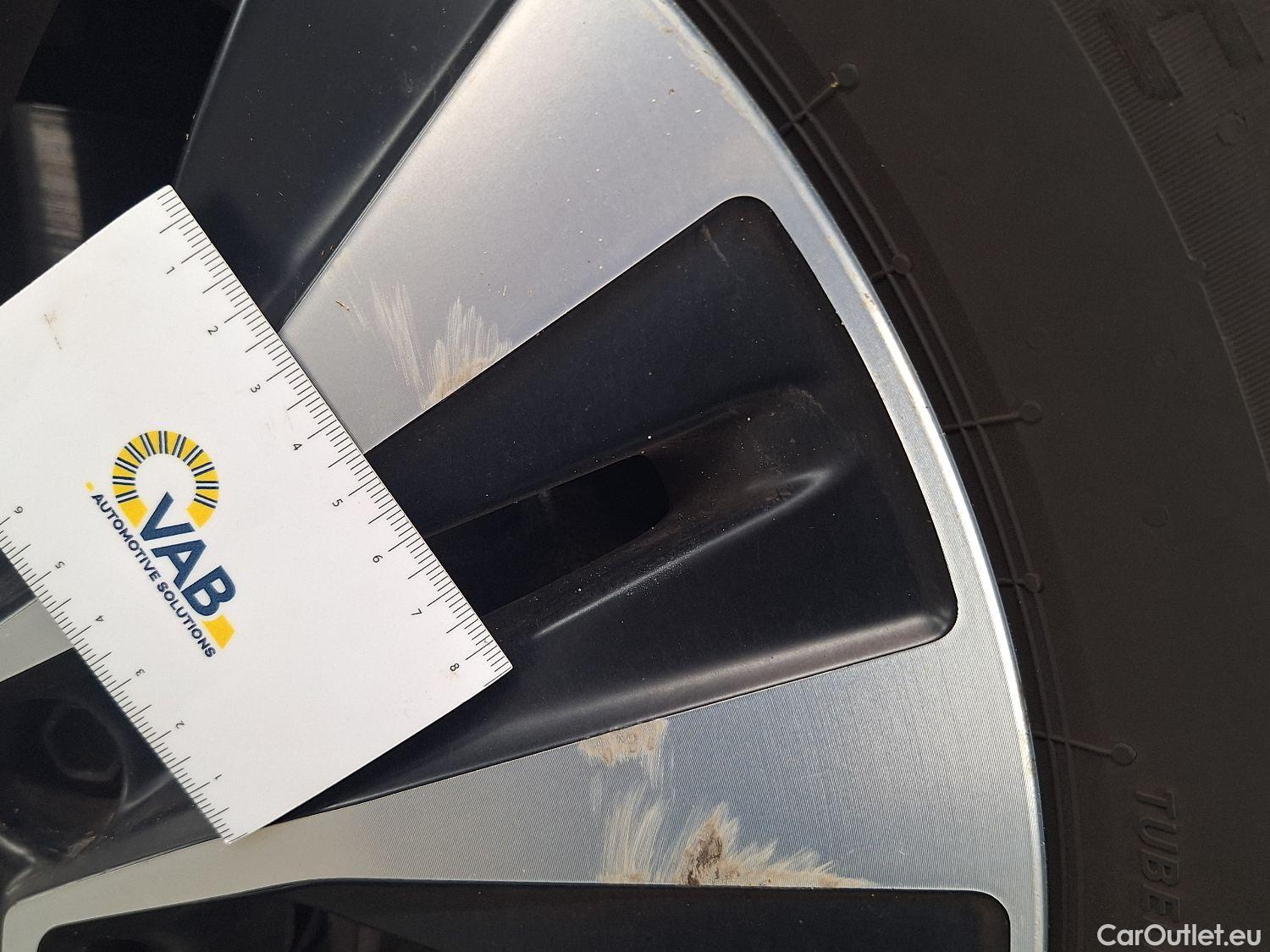  Mercedes  A-Klasse Mercedes, A-Class Berline '18, Mercedes-Benz  Limousine A 180d Business S #32