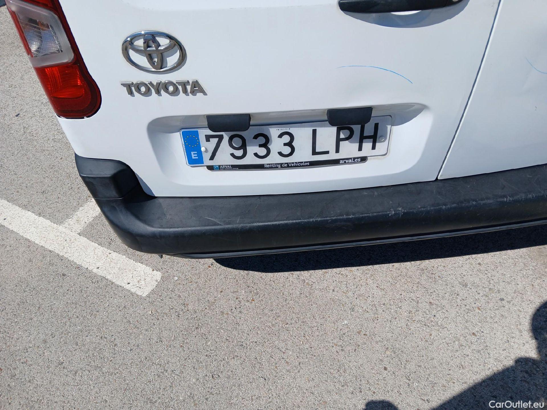  Toyota  Proace TOYOTA  City/2020/4P/furgón derivado de turismo 1.5D 56kW (75CV) GX 650kg Media #14