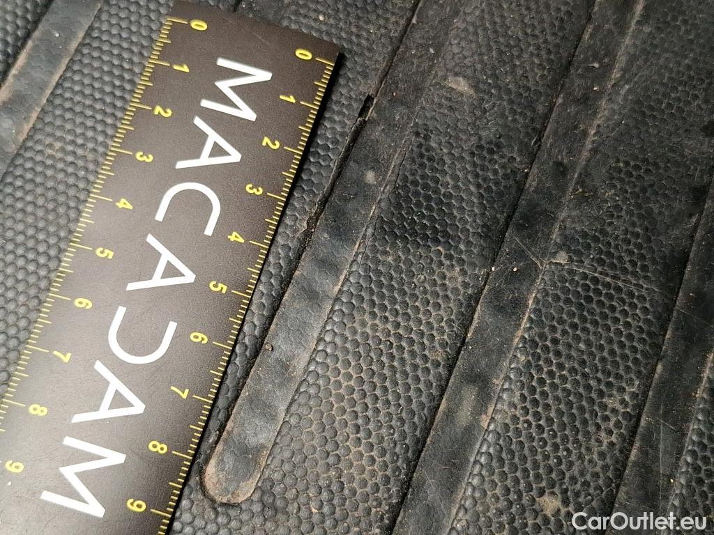  Citroen  C4  Berline Max 1.2 PureTech 130CV BVM6 6E #2