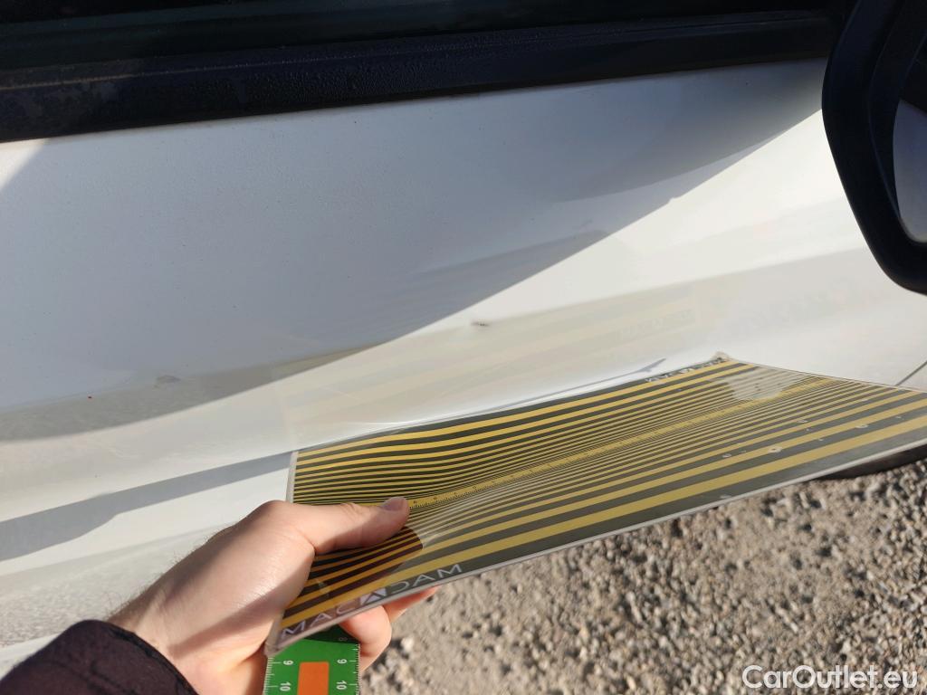  Peugeot  208 PEUGEOT  / 2019 / 5P / berlina con portón BlueHDi 73kW (100CV) Active Pack #12