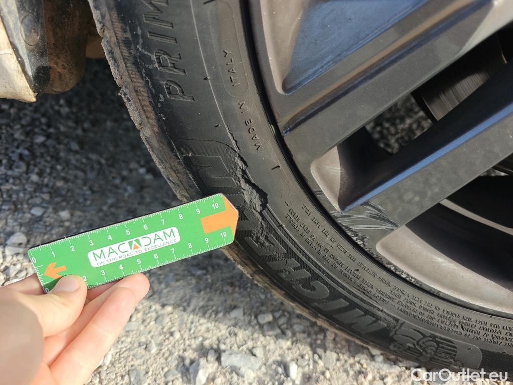  Peugeot  208 PEUGEOT  / 2019 / 5P / berlina con portón BlueHDi 73kW (100CV) Active Pack #28