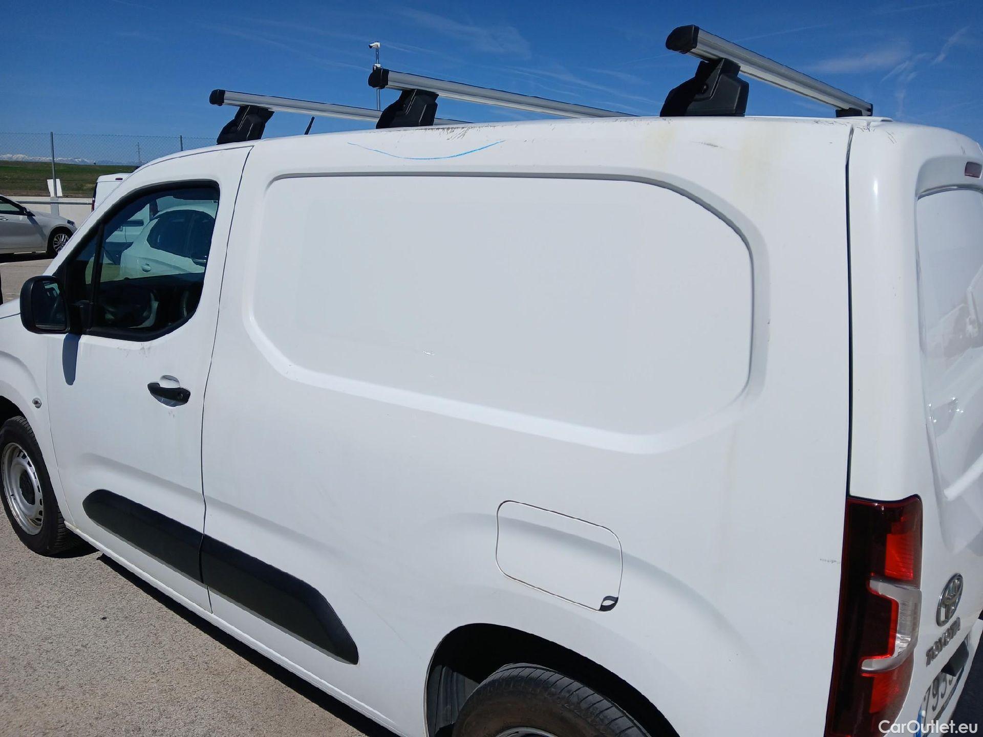  Toyota  Proace TOYOTA  City/2020/4P/furgón derivado de turismo 1.5D 56kW (75CV) GX 650kg Media #9