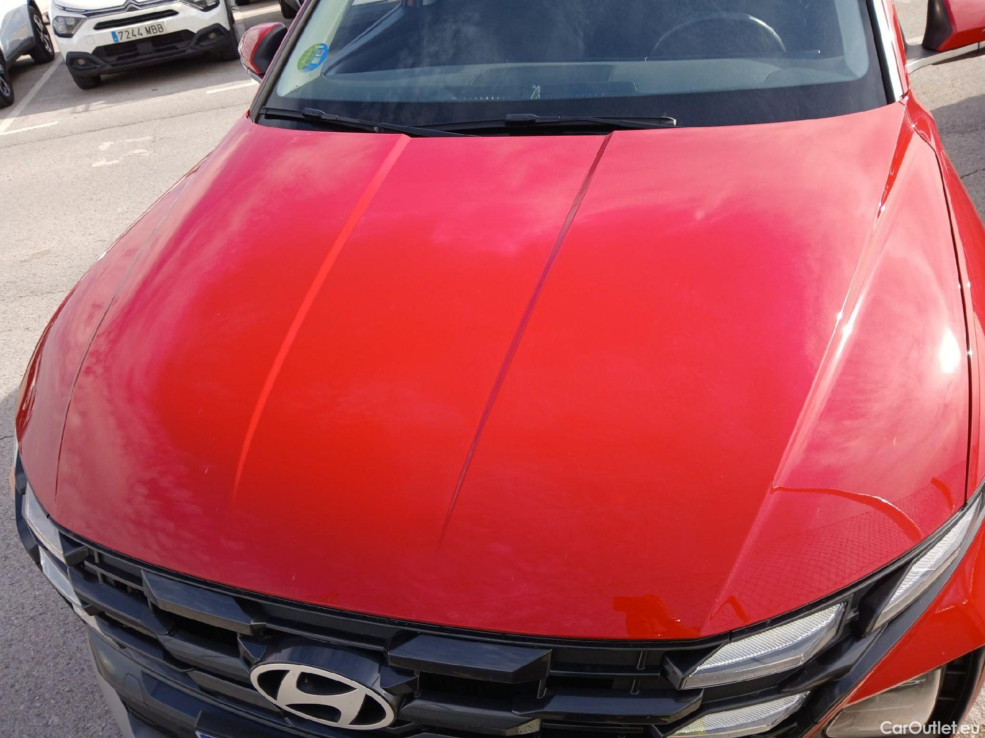  Hyundai  Tucson HYUNDAI  / 2024 / 5P / todoterreno 1.6T 158kW (215CV) HEV AT Klass #12