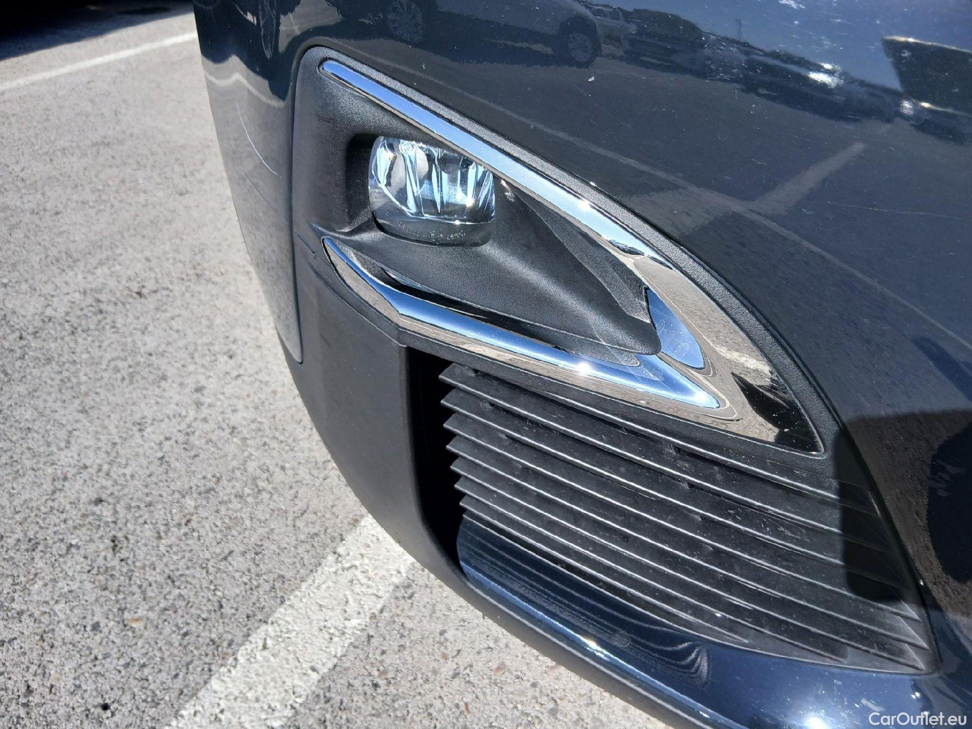  Peugeot  3008 PEUGEOT  / 2016 / 5P / todoterreno 1.5 BlueHDi 96kW (130CV) S&S Active #12