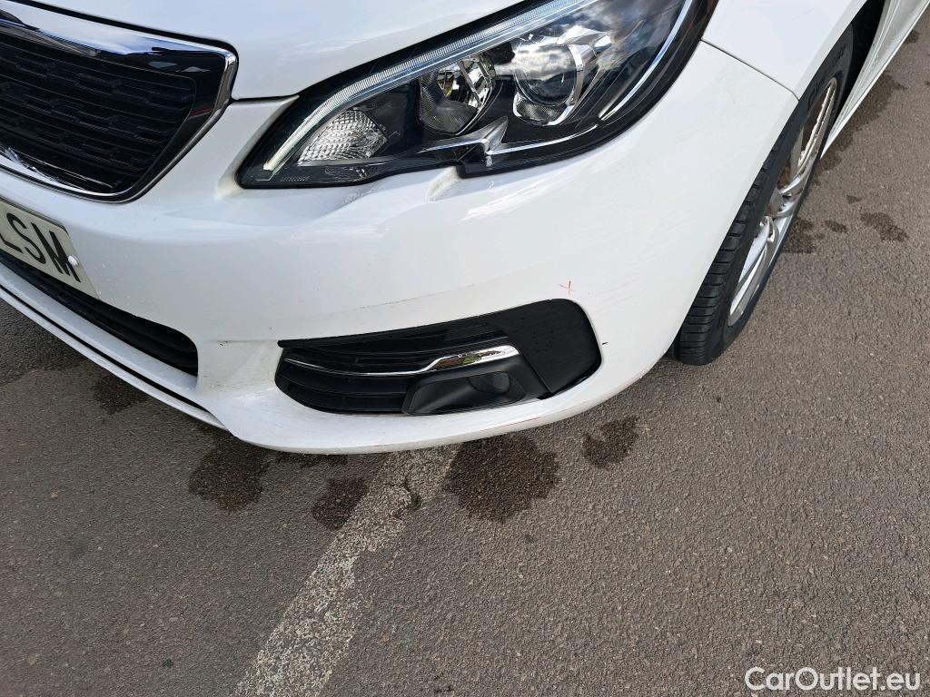  Peugeot  308 PEUGEOT  / 2017 / 5P / berlina con portón 5p Active Pack BlueHDi 130 S&S (AC) #52