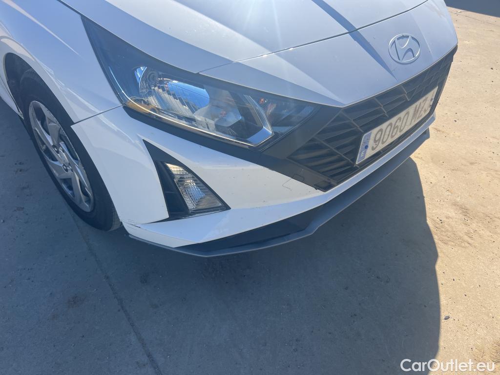 Hyundai  i20 HYUNDAI  / 2023 / 5P / berlina con portón 1.2 MPI Essence #18