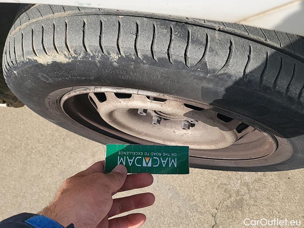  Citroen  Berlingo CITROEN  / 2018 / 3P / furgón derivado de turismo Talla M BlueHDi 100 CONTROL #52