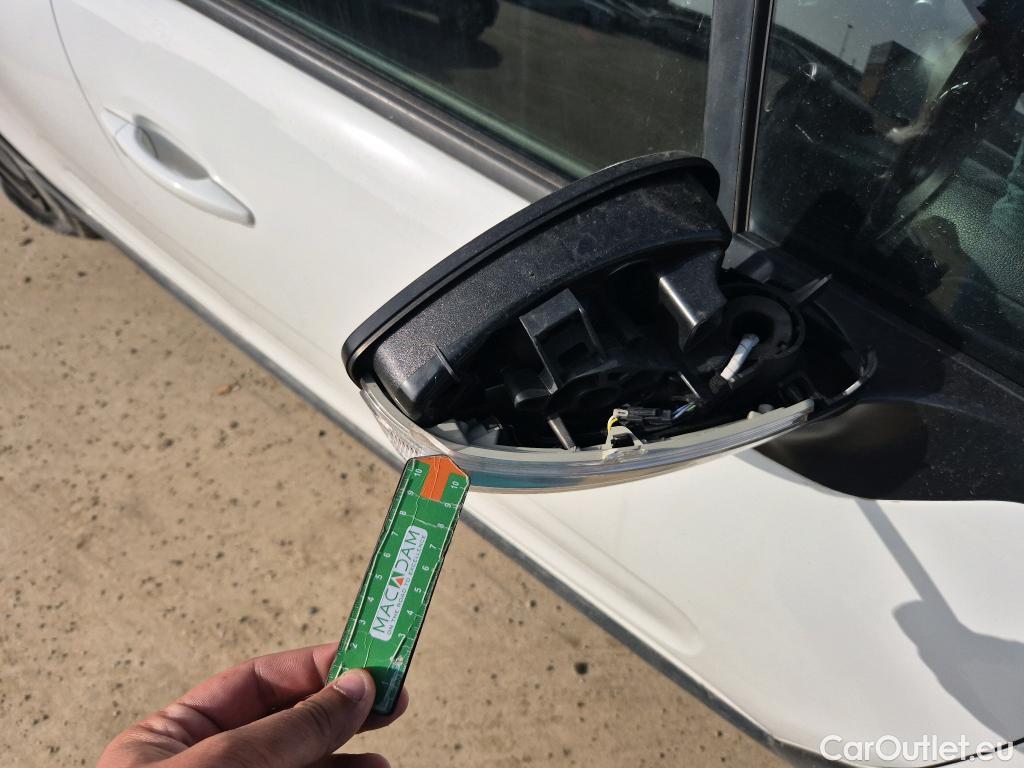  Citroen  C3 CITROEN  / 2016 / 5P / berlina con portón BlueHDi 73KW (100CV) S&S FEEL #6