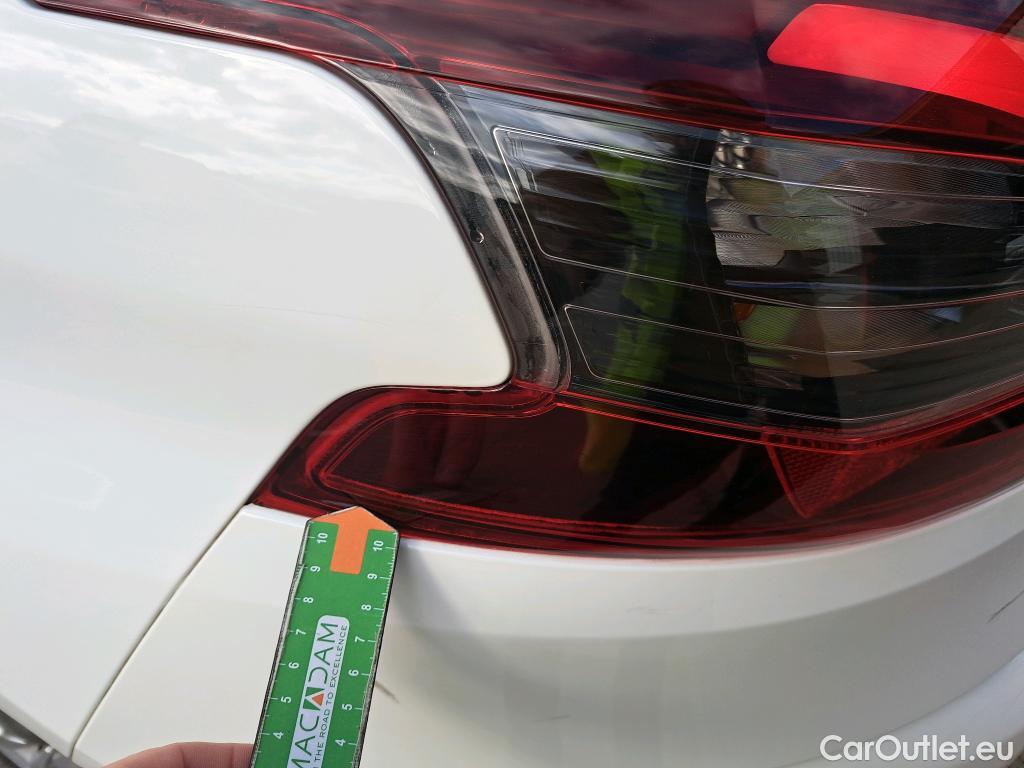  Peugeot  308 PEUGEOT  / 2017 / 5P / berlina con portón 5p Active Pack BlueHDi 130 S&S (AC) #57