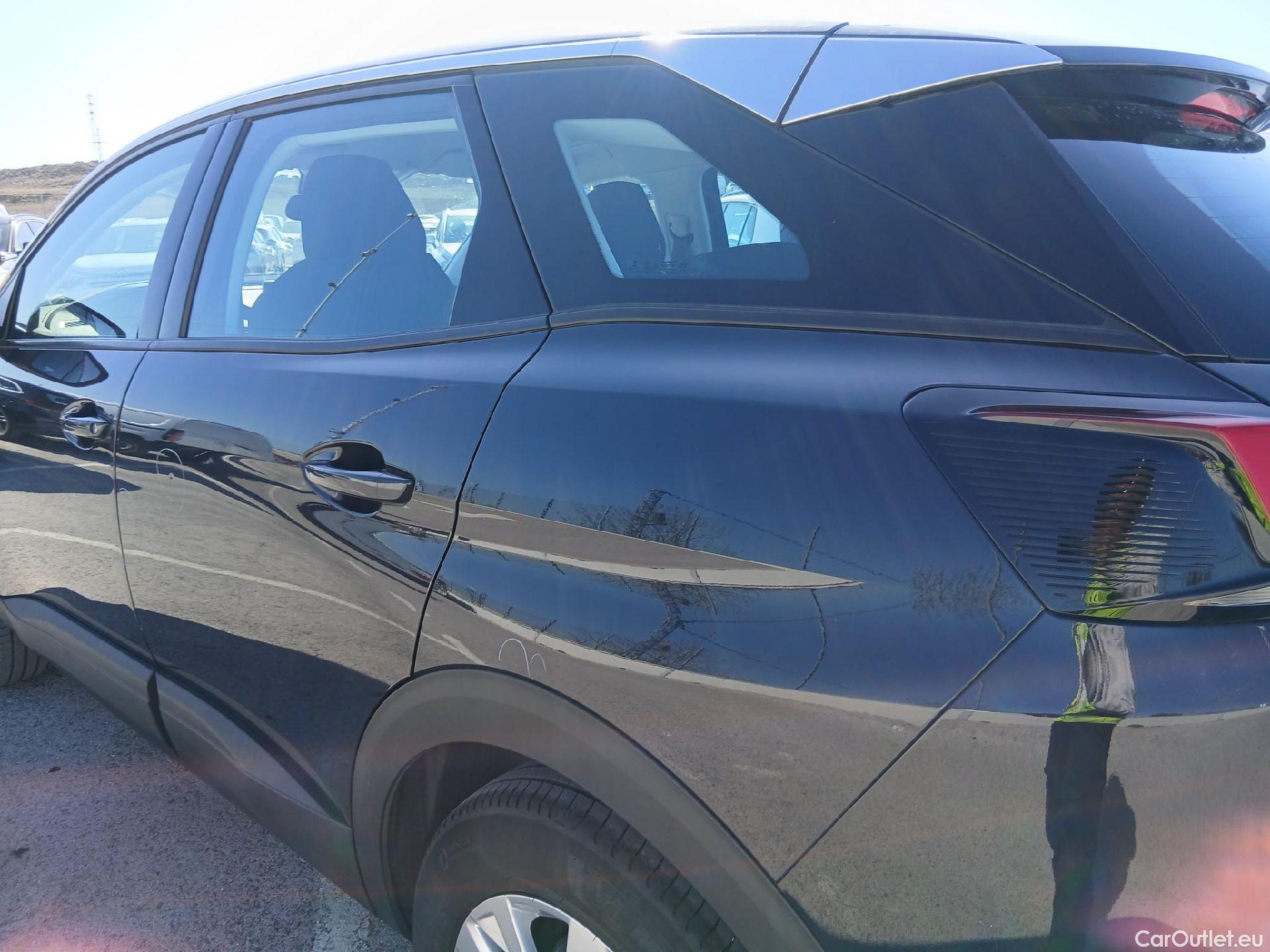  Peugeot  3008 PEUGEOT  / 2016 / 5P / todoterreno 1.5 BlueHDi 96kW (130CV) S&S Active #34