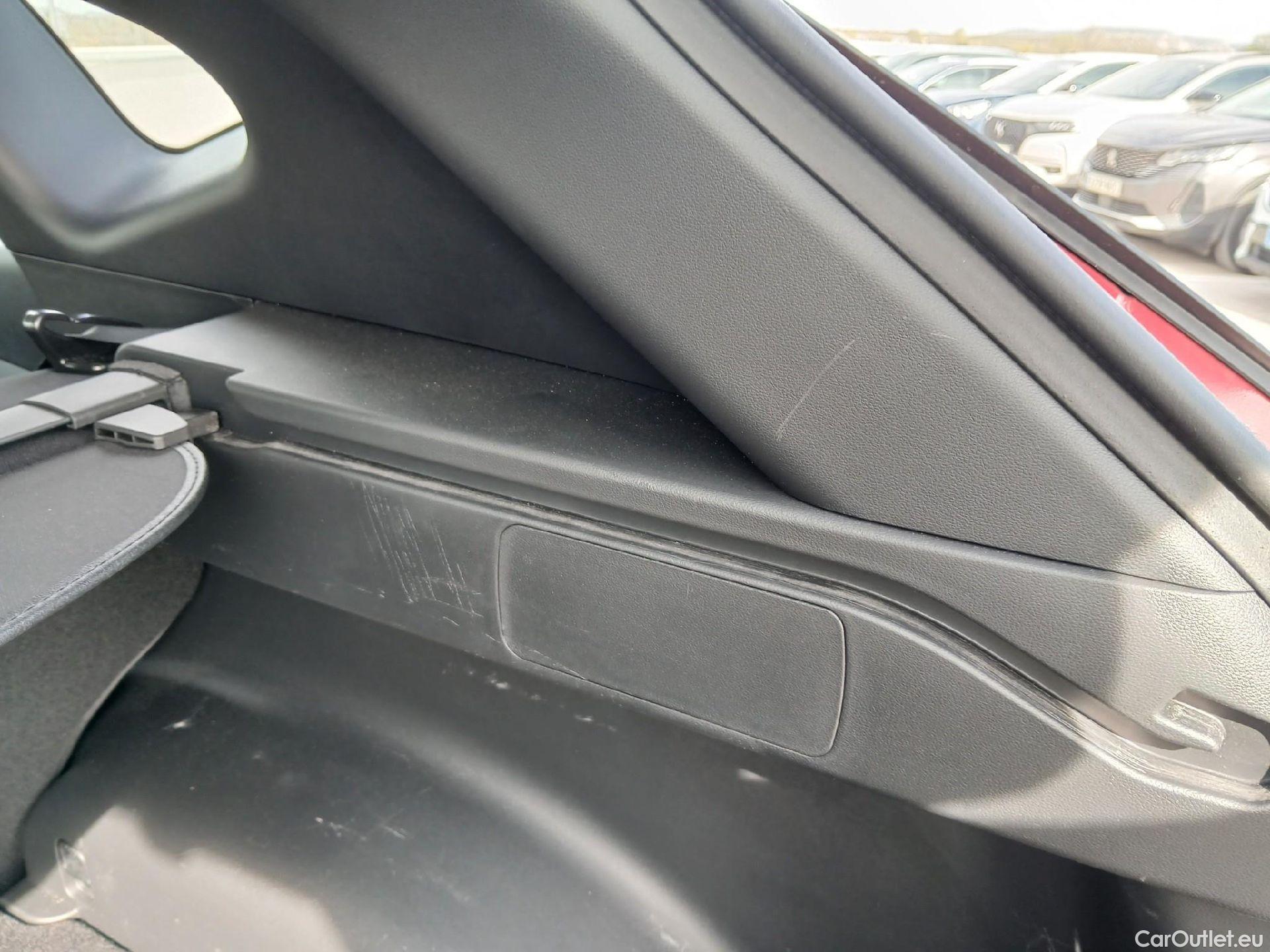  Hyundai  Tucson HYUNDAI  / 2024 / 5P / todoterreno 1.6T 158kW (215CV) HEV AT Klass #8