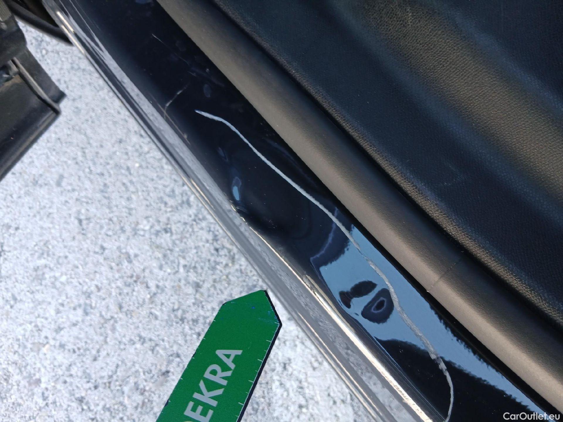  Peugeot  3008 PEUGEOT  / 2016 / 5P / todoterreno 1.5 BlueHDi 96kW (130CV) S&S Active #30