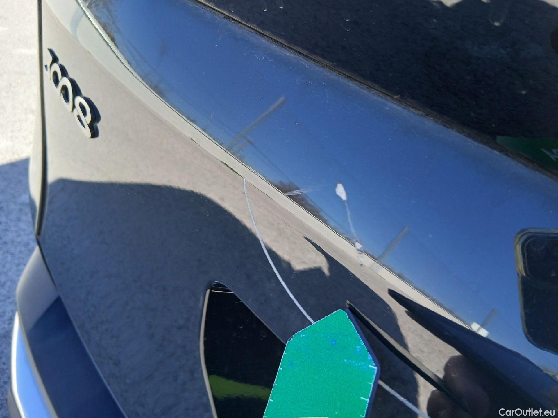  Peugeot  3008 PEUGEOT  / 2016 / 5P / todoterreno 1.5 BlueHDi 96kW (130CV) S&S Active #37