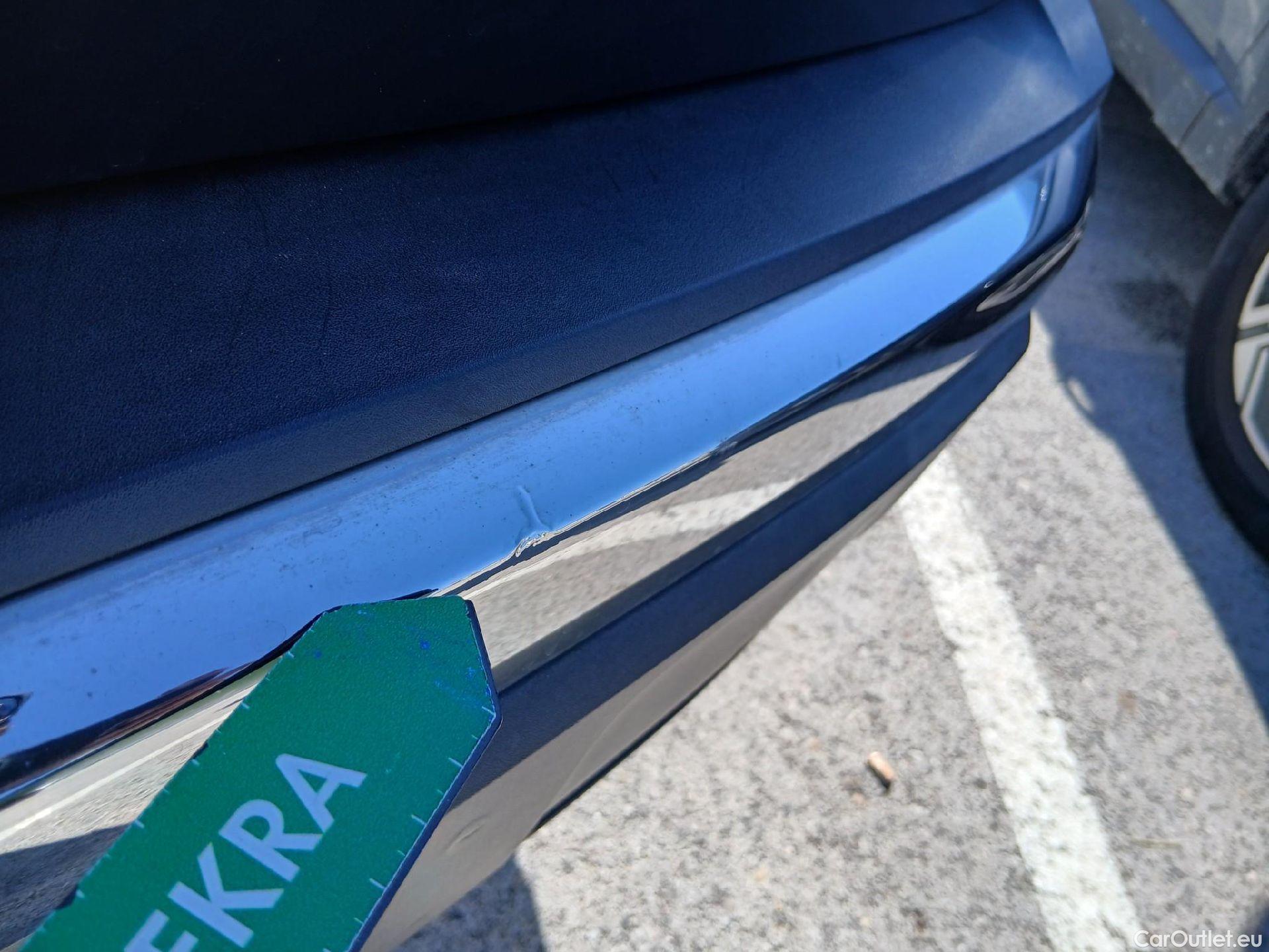  Peugeot  3008 PEUGEOT  / 2016 / 5P / todoterreno 1.5 BlueHDi 96kW (130CV) S&S Active #36