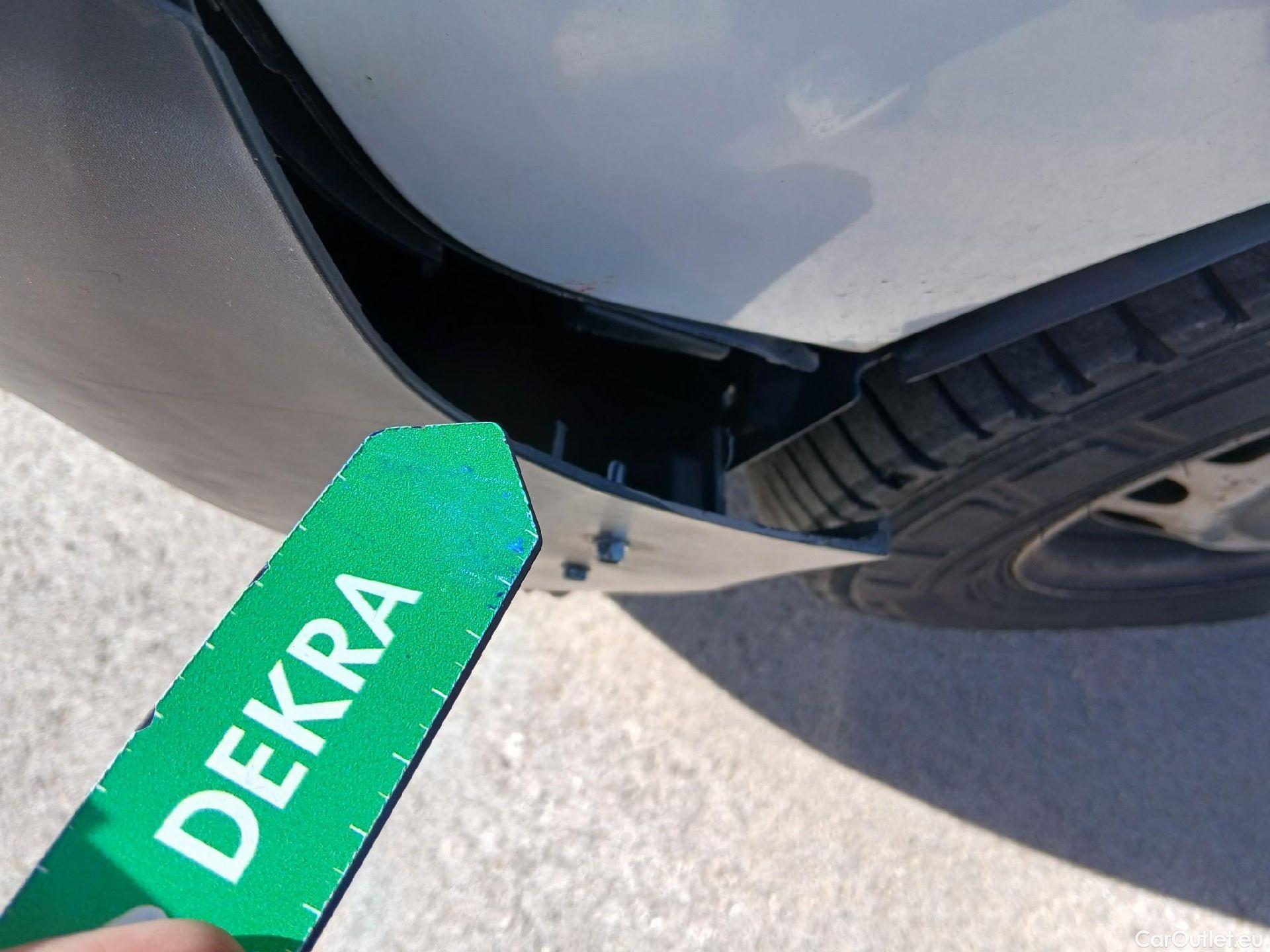  Toyota  Proace TOYOTA  / 2016 / 4P / furgón FU. MEDIO (L1) 2.0D 90kW COMFORT CARGA + #6