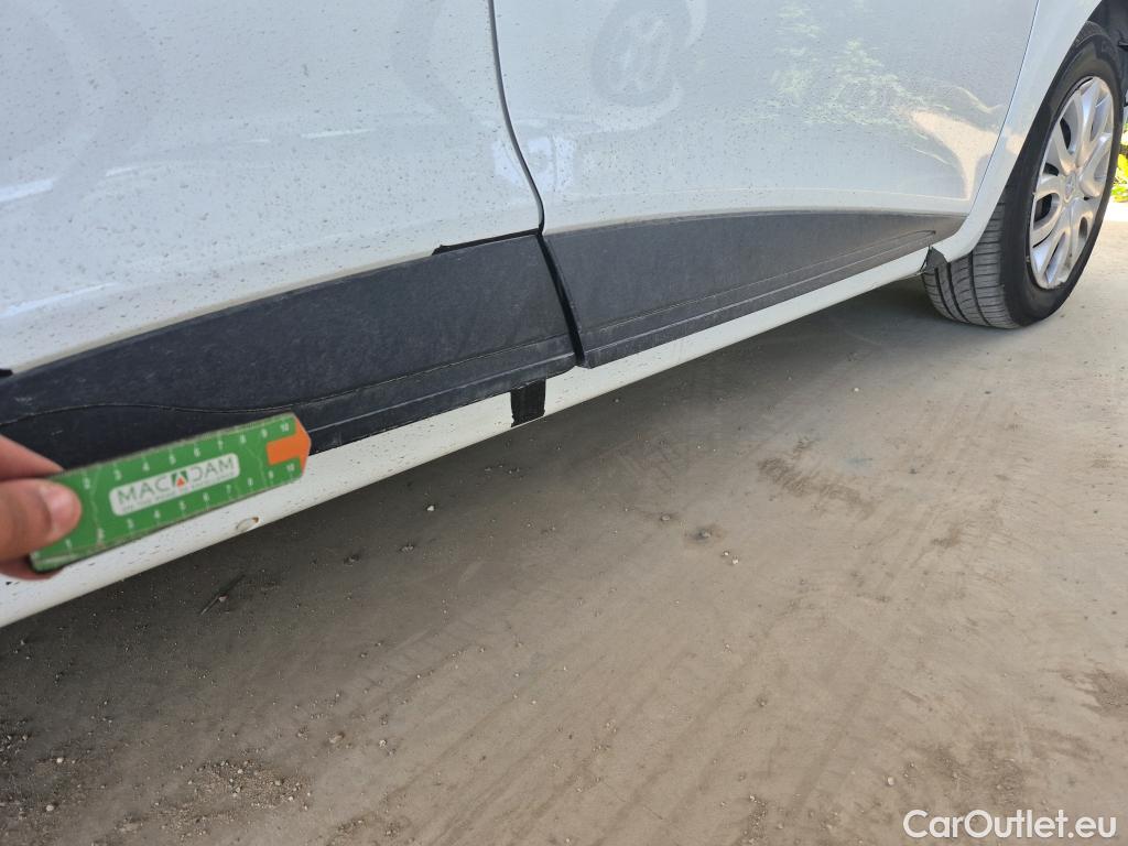  Renault  Clio RENAULT  / 2016 / 5P / berlina con portón Business TCe 66kW (90CV) GLP -18 #10