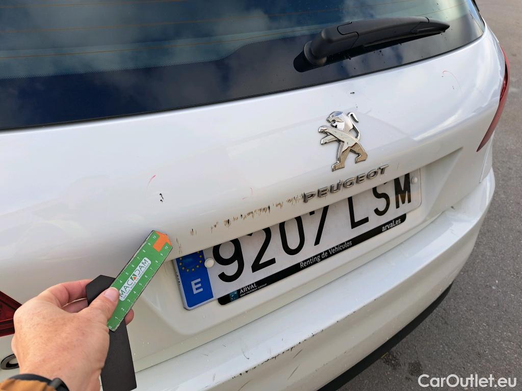  Peugeot  308 PEUGEOT  / 2017 / 5P / berlina con portón 5p Active Pack BlueHDi 130 S&S (AC) #9