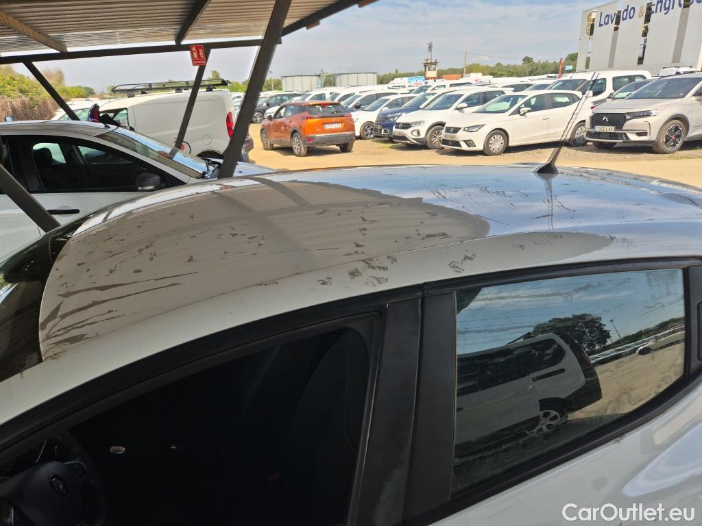  Renault  Clio RENAULT  / 2016 / 5P / berlina con portón Business TCe 66kW (90CV) GLP -18 #3