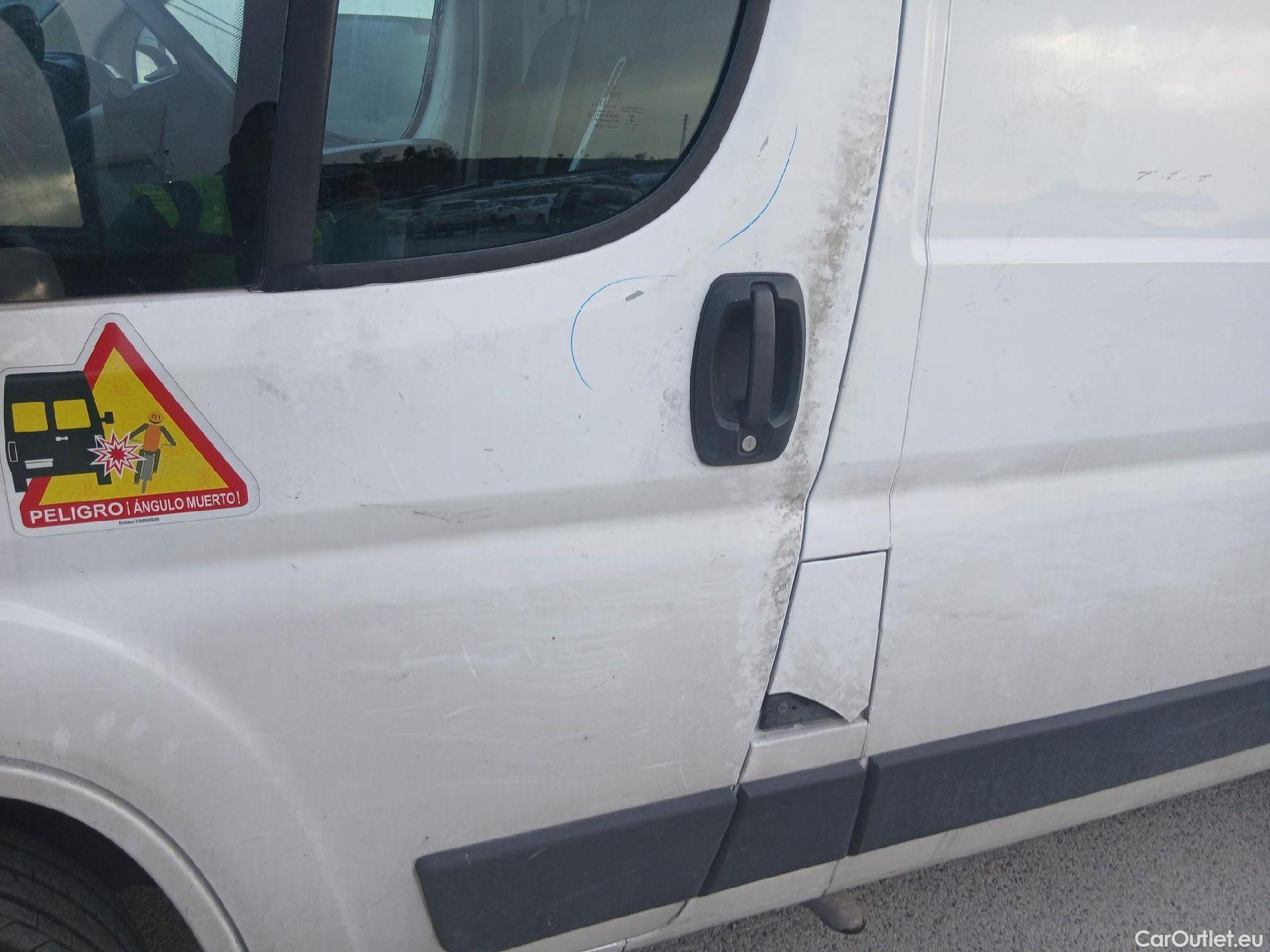  Fiat  Ducato FIAT  / 2014 / 4P / furgón Furgón 35 Medio 100kW Natural Power #28