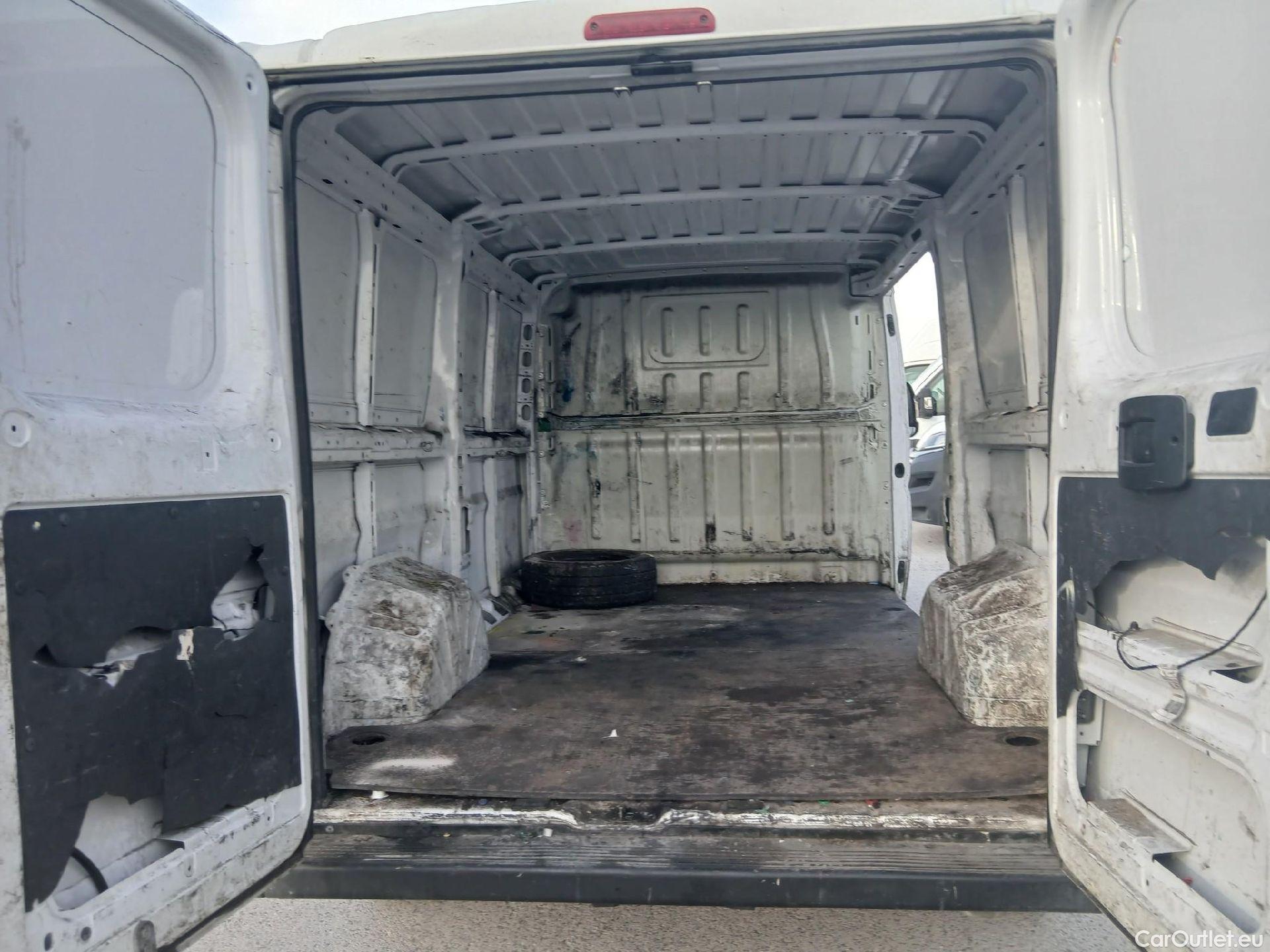  Fiat  Ducato FIAT  / 2014 / 4P / furgón Furgón 35 Medio 100kW Natural Power #2