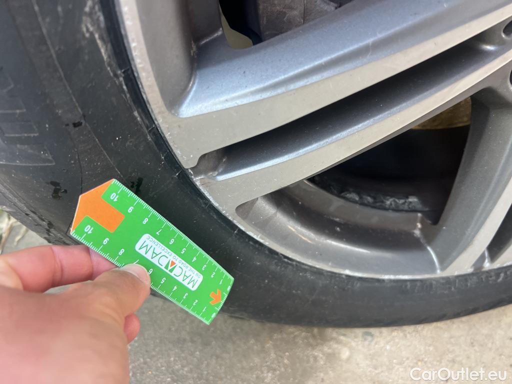  Mercedes  G-Klasee MERCEDES-BENZ GLC Coupé / 2019 / 5P / coupé GLC 300 de 4MATIC #6