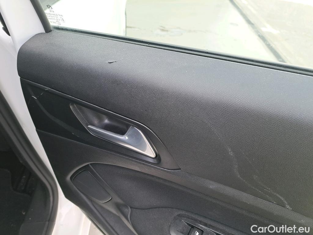  Peugeot  308 PEUGEOT  / 2017 / 5P / berlina con portón 5p Active Pack BlueHDi 130 S&S (AC) #36