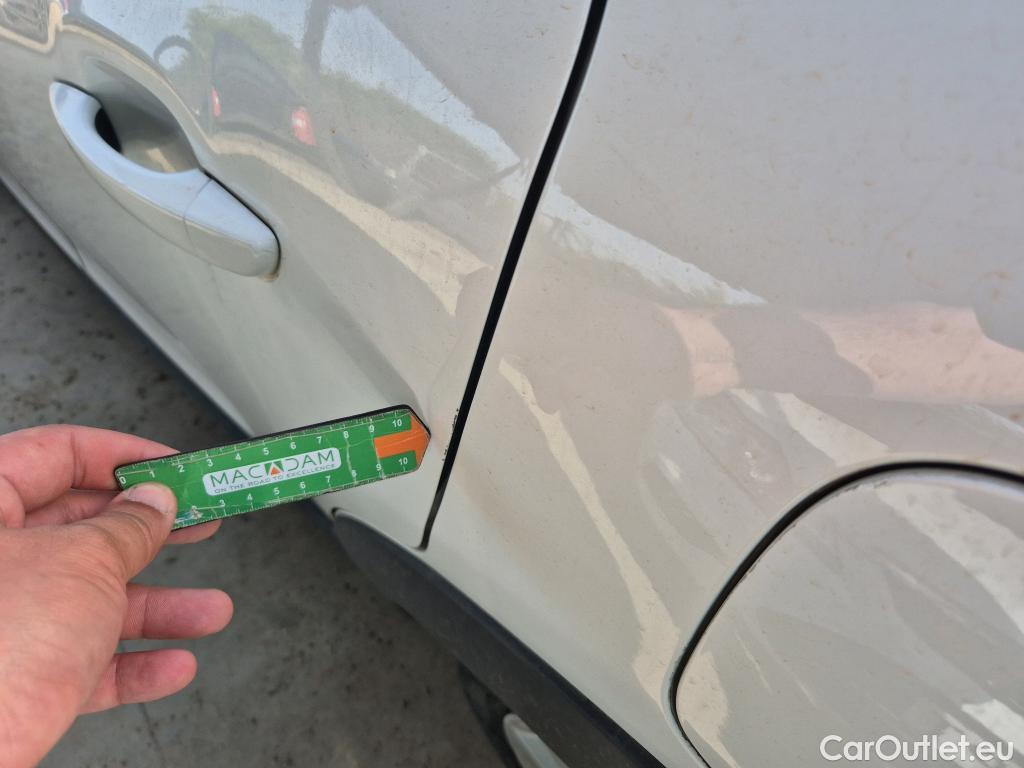  Citroen  C3 CITROEN  / 2016 / 5P / berlina con portón BlueHDi 73KW (100CV) S&S FEEL #26