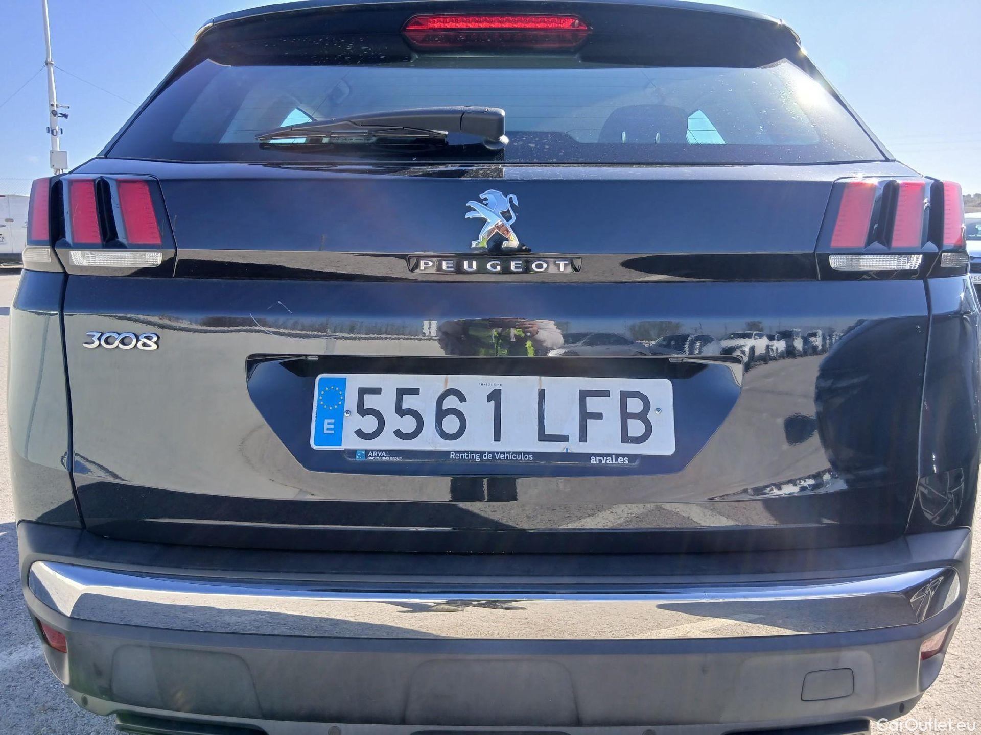  Peugeot  3008 PEUGEOT  / 2016 / 5P / todoterreno 1.5 BlueHDi 96kW (130CV) S&S Active #38